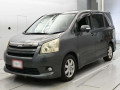 2010 Toyota Noah