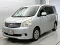 2011 Toyota Noah