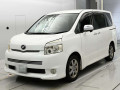 2010 Toyota Voxy