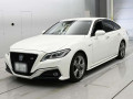 2019 Toyota Crown Hybrid