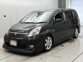 2005 Toyota Isis