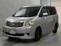 2013 Toyota Noah