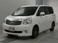 2013 Toyota Noah