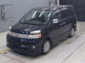 2005 Toyota Voxy