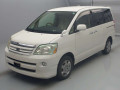2005 Toyota Noah
