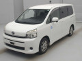 2013 Toyota Voxy