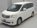 2013 Toyota Noah
