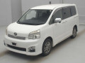 2013 Toyota Voxy