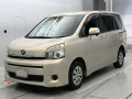 2013 Toyota Voxy