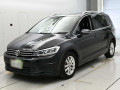 2017 Volkswagen Golf Touran