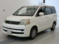 2005 Toyota Voxy