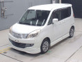 2011 Mitsubishi Delica D2