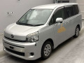 2013 Toyota Voxy