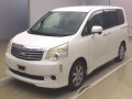 2011 Toyota Noah