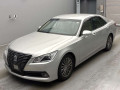 2015 Toyota Crown Hybrid