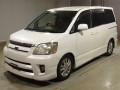 2005 Toyota Noah
