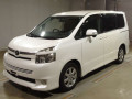 2007 Toyota Voxy