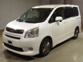 2007 Toyota Noah