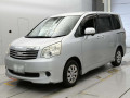 2010 Toyota Noah