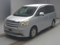 2010 Toyota Noah