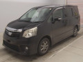 2010 Toyota Noah