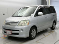 2005 Toyota Noah