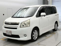 2010 Toyota Noah