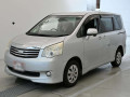 2010 Toyota Noah