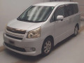 2009 Toyota Noah