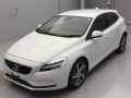 2017 Volvo V40