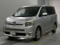 2007 Toyota Voxy