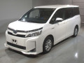 2017 Toyota Voxy