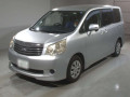2013 Toyota Noah