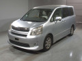 2010 Toyota Noah