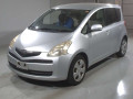 2005 Toyota Ractis