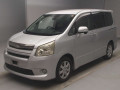 2007 Toyota Noah