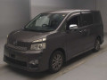 2012 Toyota Voxy