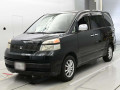 2004 Toyota Voxy