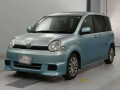 2004 Toyota Sienta