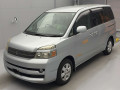 2005 Toyota Voxy