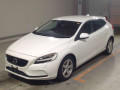 2017 Volvo V40
