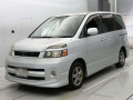 2004 Toyota Voxy