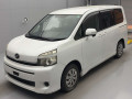2013 Toyota Voxy