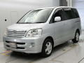 2003 Toyota Noah