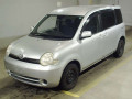2005 Toyota Sienta
