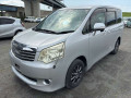 2013 Toyota Noah