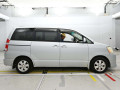 2004 Toyota Noah