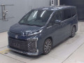 2022 Toyota Voxy