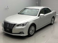 2016 Toyota Crown Hybrid