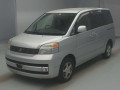 2003 Toyota Voxy